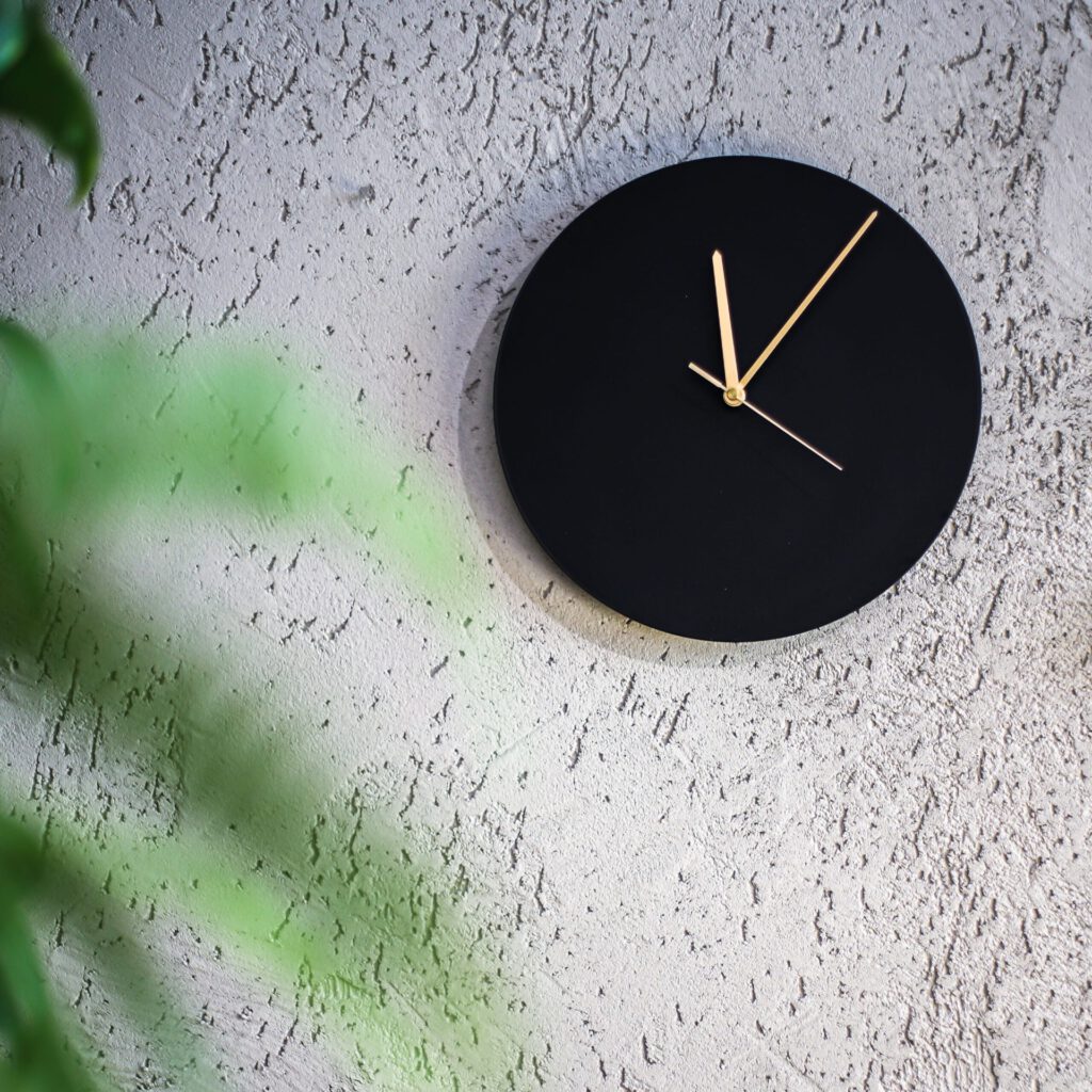 MODERN CLOCK MODERN CLOCK