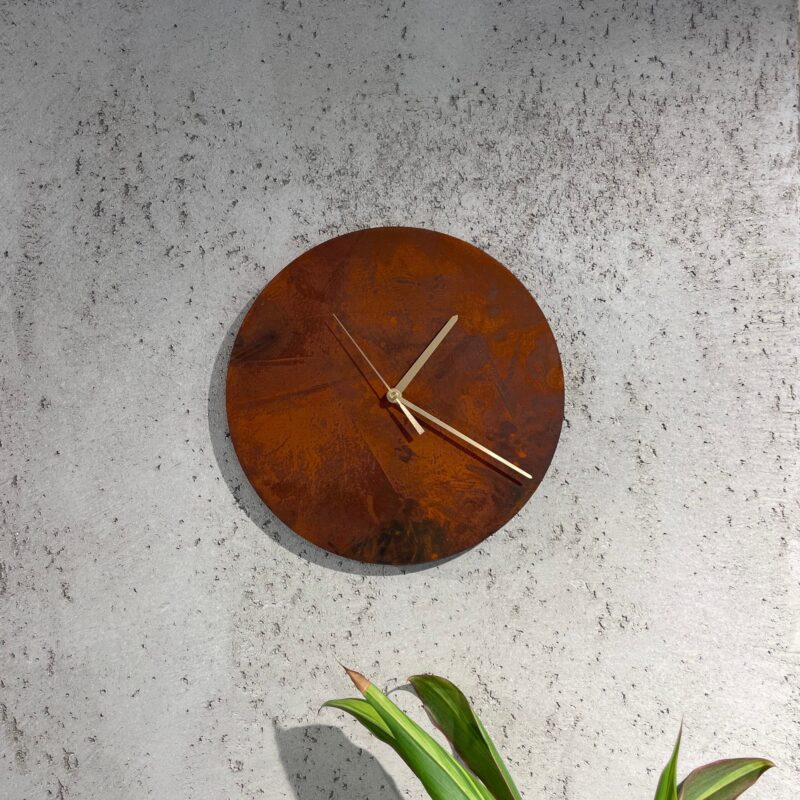 RUSTY CLOCK